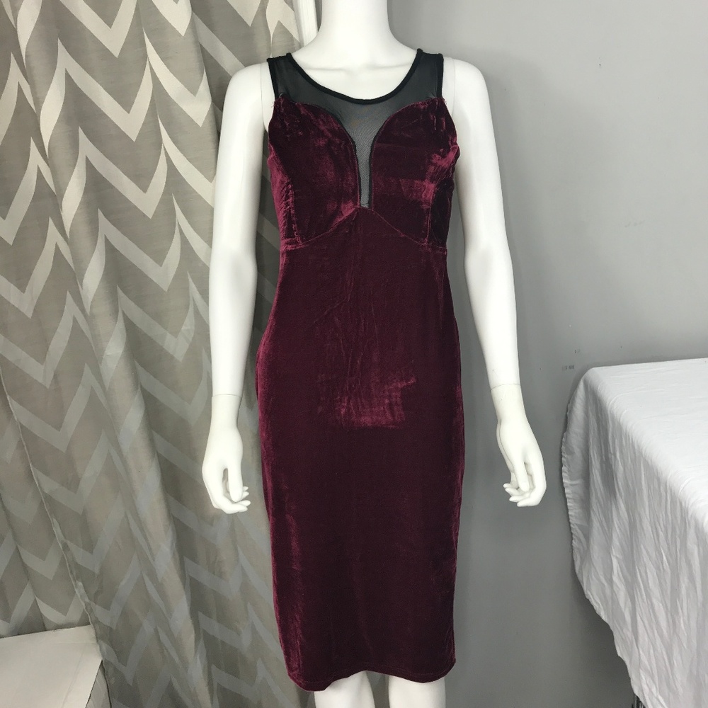 Love by Chelsey Burgundy Black Mesh Body Con Dress